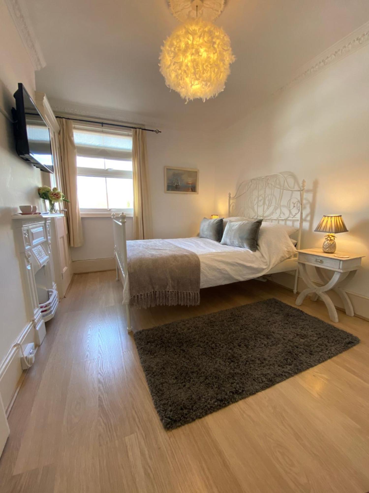Deluxe Three Bed Bnb In Henley-On-Thames Near Station River & Town Centre 外观 照片